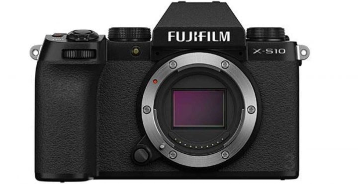 Fujifilm X-S10 front